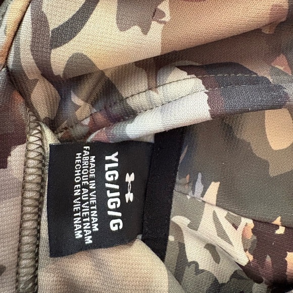 Boys Under Armour Camo Hoodie (Large) - Picture 2 of 5